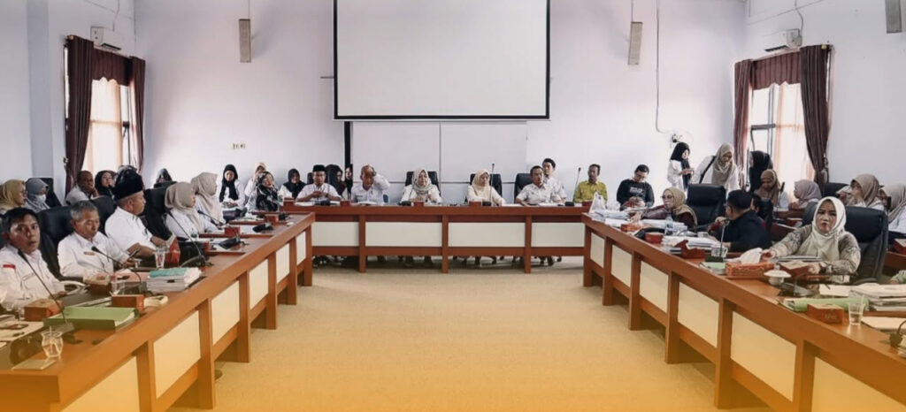 Pembahasan KUA PPAS Penyusunan APBD 2026 oleh Komisi I DPRD RL 
