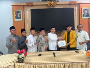 IAIN Curup Terima Penyerahan Bantuan Beasiswa BASNAS Rejang Lebong.